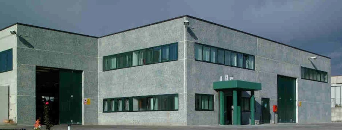 Servizi-di-verniciatura-per-pannellatura-montemarciano